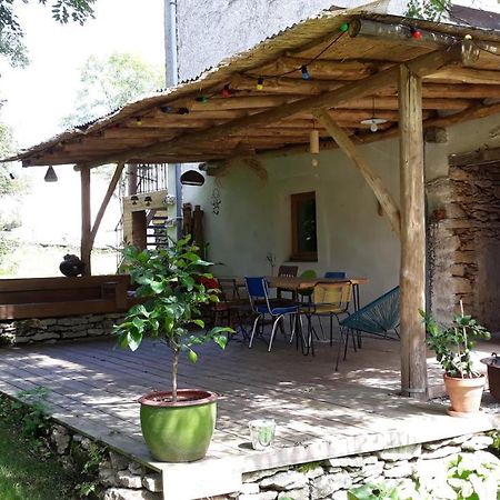 Agreable Gite En Pleine Nature Parmilieu Экстерьер фото