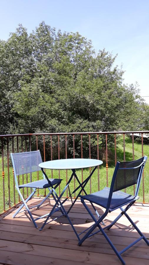 Agreable Gite En Pleine Nature Parmilieu Экстерьер фото